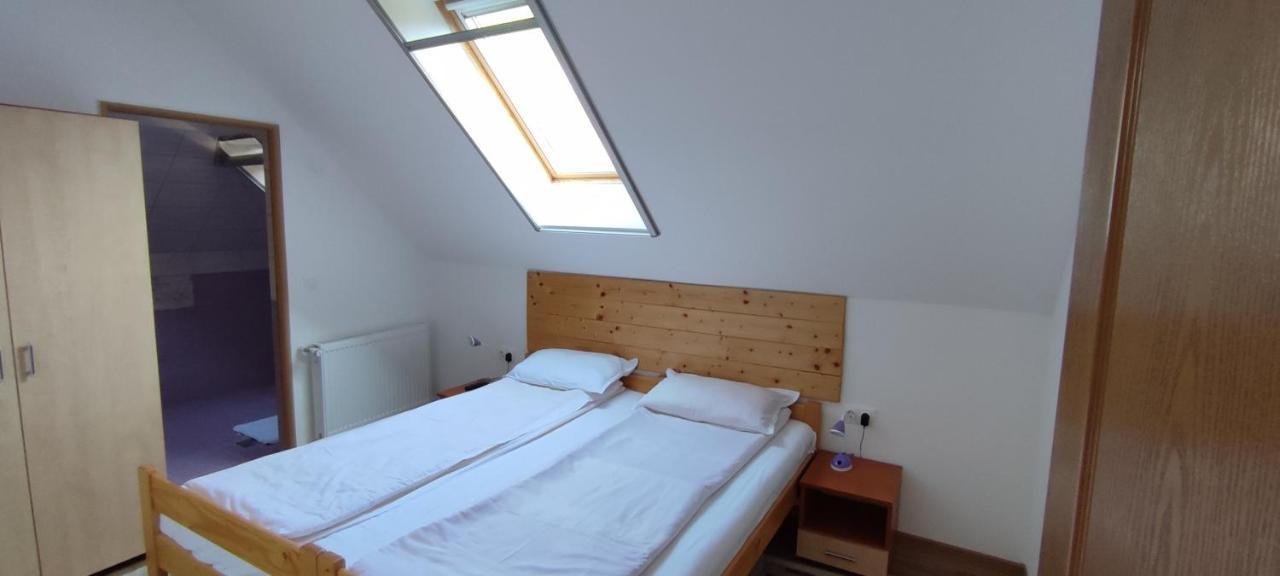 Olt-Part Vendeghaz Hotell BaileTusnad Exteriör bild